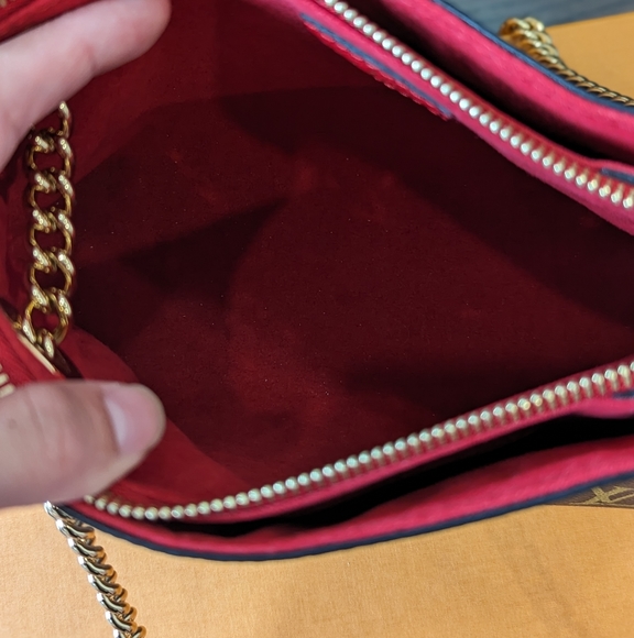 Authentic LOUIS VUITTON Surrene BB bag in Cherise / Red - Picture 8 of 12